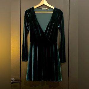 Kimchi Blue sz S deep emerald velvet iceskating / holiday dress Urban Outfitters